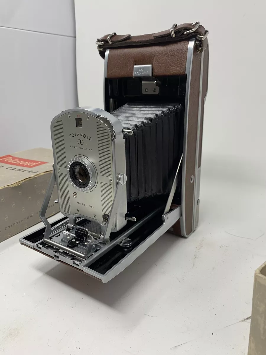 Polaroid Land Camera Original Model 95 Circa 1948-1954 Great Condition.