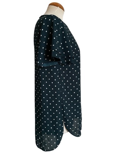 NEW LOOK. Green. Short Sleeve Blouse. Size 8. Polka-Dots - Picture 3 of 8