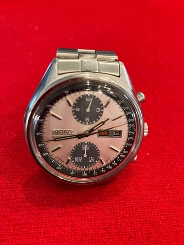 Vintage  1977 Seiko 6138-8020 Panda Chronograph Watch