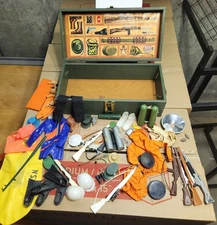  GI JOE 1960's  vintage footlocker full of Accessories. 