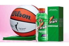 Gatorade Caitlin Clark Rain Berry Capsule Bottle /Sideline Towel IN HAND!