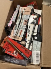 MIXED MAKEUP, RESELLERS LOT, 35+ ITEMS LOTS OF BRANDS, AS IS