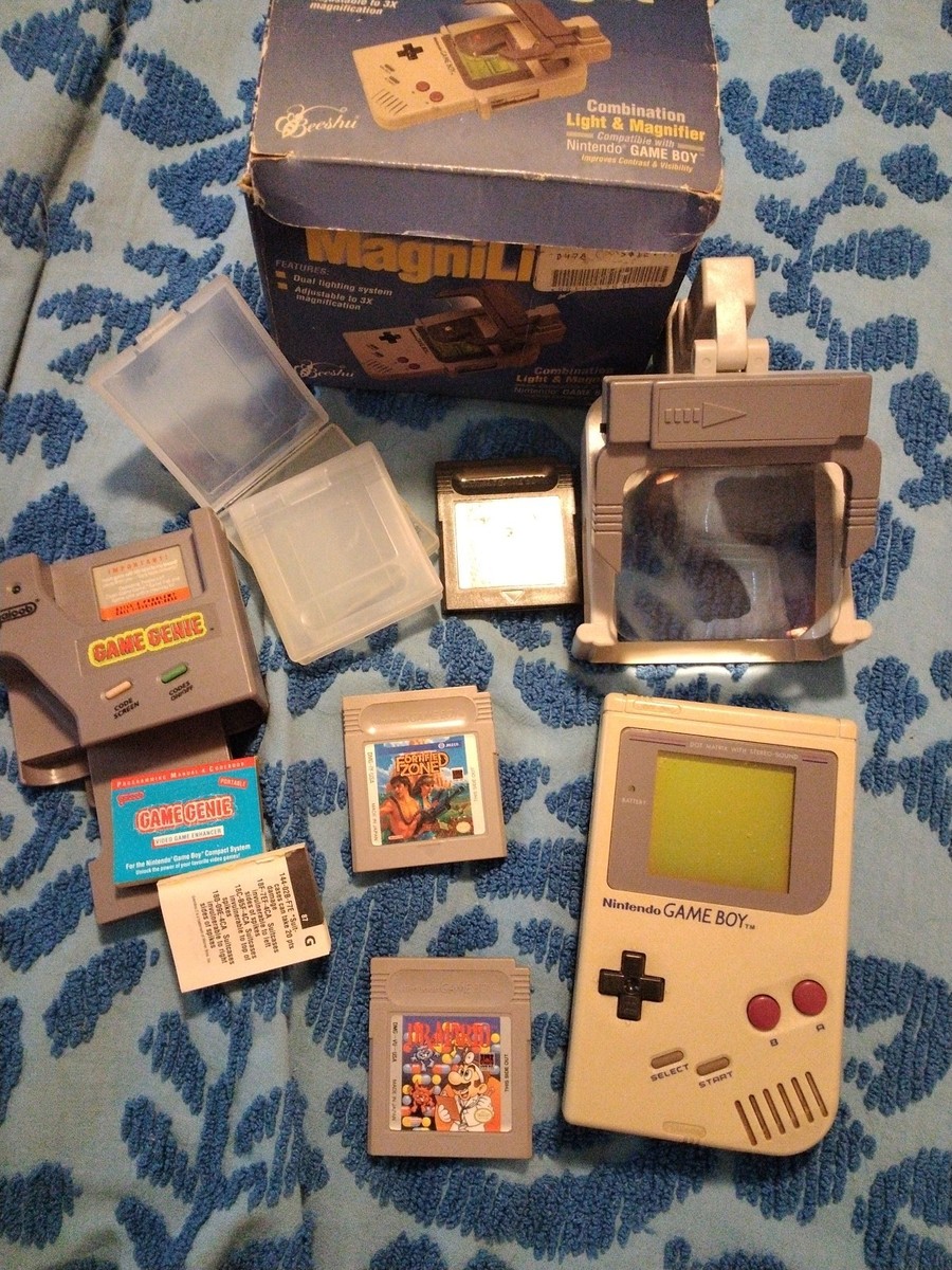 VTG Original Nintendo Game Boy DMG-01. 2 Games. MagniLight