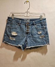 Refuge Distressed Button Front Denim Shorts Cheeky Mid Rise Women's 2 Cutoff Fit
