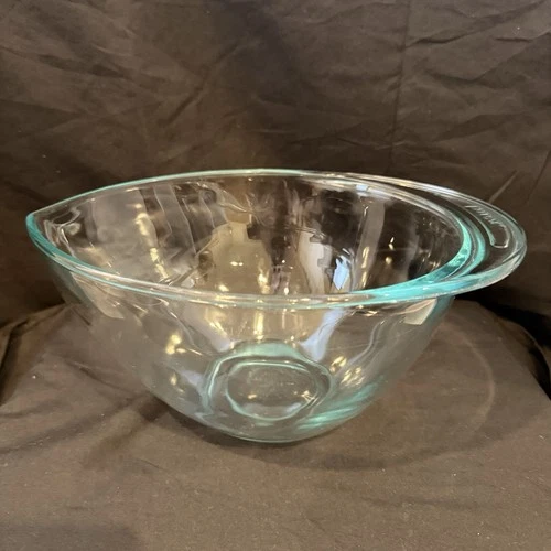 Vintage MCM Pyrex Teardrop Clear Blue Tint Glass Mixing Batter Bowl 2.5 Qt #2225