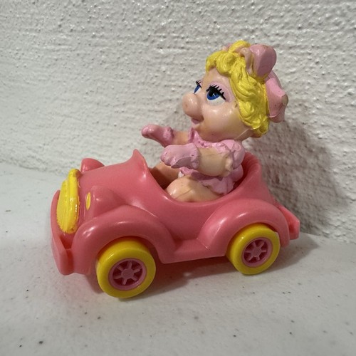 Figura de juguete Happy Meal vintage 1986 McDonald's Muppet Babies Miss Piggy coche rosa - Imagen 3 de 7