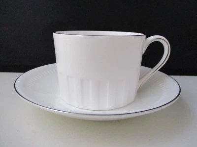 WEDGWOOD COLOSSEUM PLATINUM CUP & SAUCER 2 1/4" - 0602I