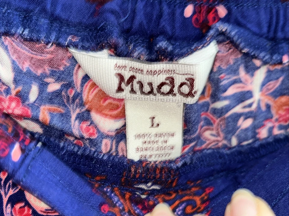 Pantalones fluidos Mudd para mujer azules florales tiro medio talla pequeña Foto 4 de 4