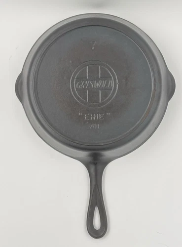 New ListingRARE Vintage Griswold No. 7 Cast Iron Skillet 701 - Late Small Logo "ERIE" Only