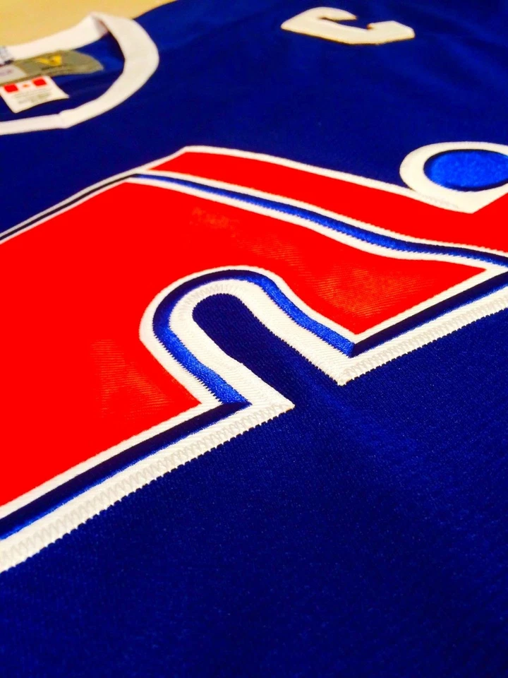 Camiseta deportiva Joe Sakic Quebec Nordiques 1992 clásica azul carretera Foto 3 de 4