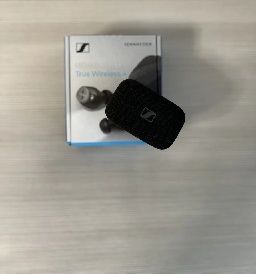 Sennheiser Momentum True Wireless 4, foto 3 di 4