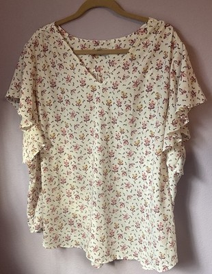 Loft Plus White Maroon Floral Top Size 26 Flutter Sleeves