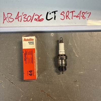 Autolite 44 Copper Resistor Spark Plug - Select Mercury Capri 1971-1974 - NOS