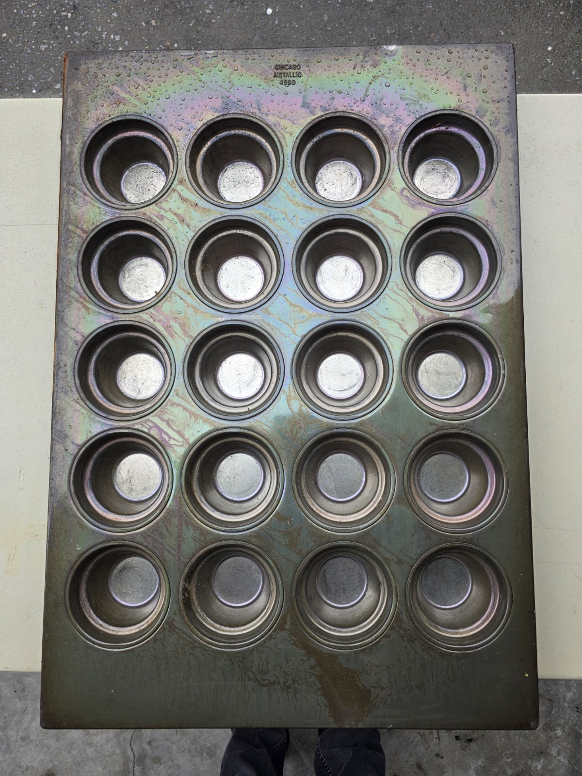 Chicago Metallic Large Crown Muffin Pan, Type 455D