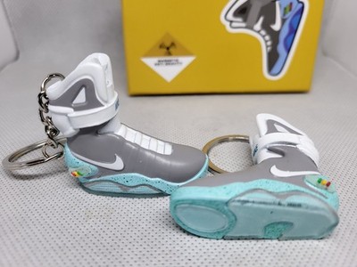 NIKE AIR MAG BACK TO THE FUTURE SNEAKER TURNSCHUH SCHLÜSSELANHÄNGER MIT GESCHENKBOX *UK*