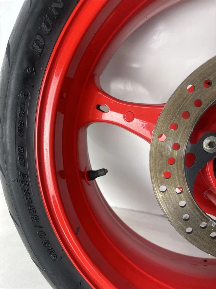 Suzuki GSXR600 2006 2007 rojo rueda trasera recta neumático rotor llanta 17X5,50 OEM Foto 3 de 4