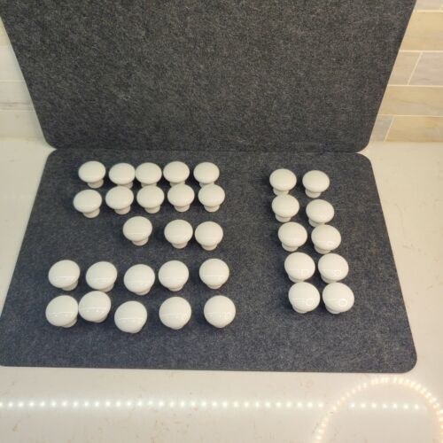 Lot of 33 White Ceramic Knobs Kitchen Bathroom Laundry Cabinets or Drawers - Picture 22 of 24