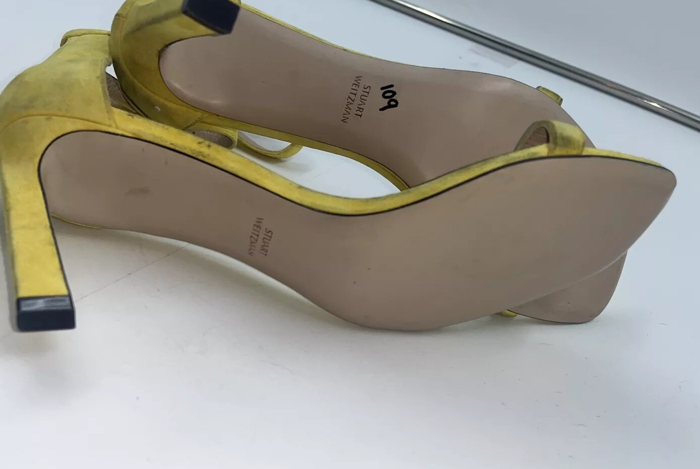 Stuart Weitzman Yellow Suede Sandale Heels Size 9.5 M PLS READ