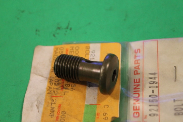NOS KAWASAKI 1995-2002 ZX6 ZX6R CYLINDER HEAD BOLT PART# 92150