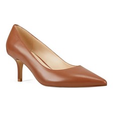 Nine WestWoman’s Kitten Heel Pointy Toe Pumps (5) M