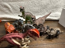 8 Plastic Dinosaurs With Detailed Painted Coloring
