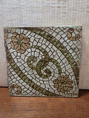1970s Vintage Ceramic Floral Pattern Green/Floor Tiles Made In Italy