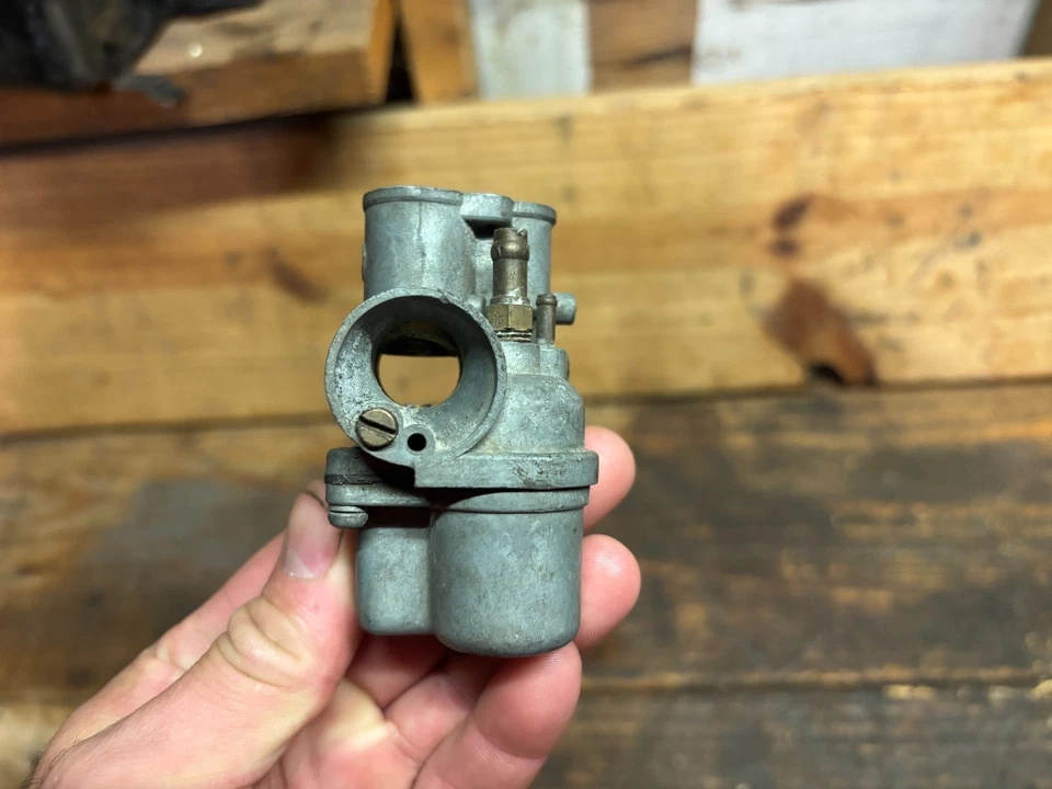 Carrocería de carburador Yamaha JT1 JT2 60 TK 288E3 Foto 2 de 4