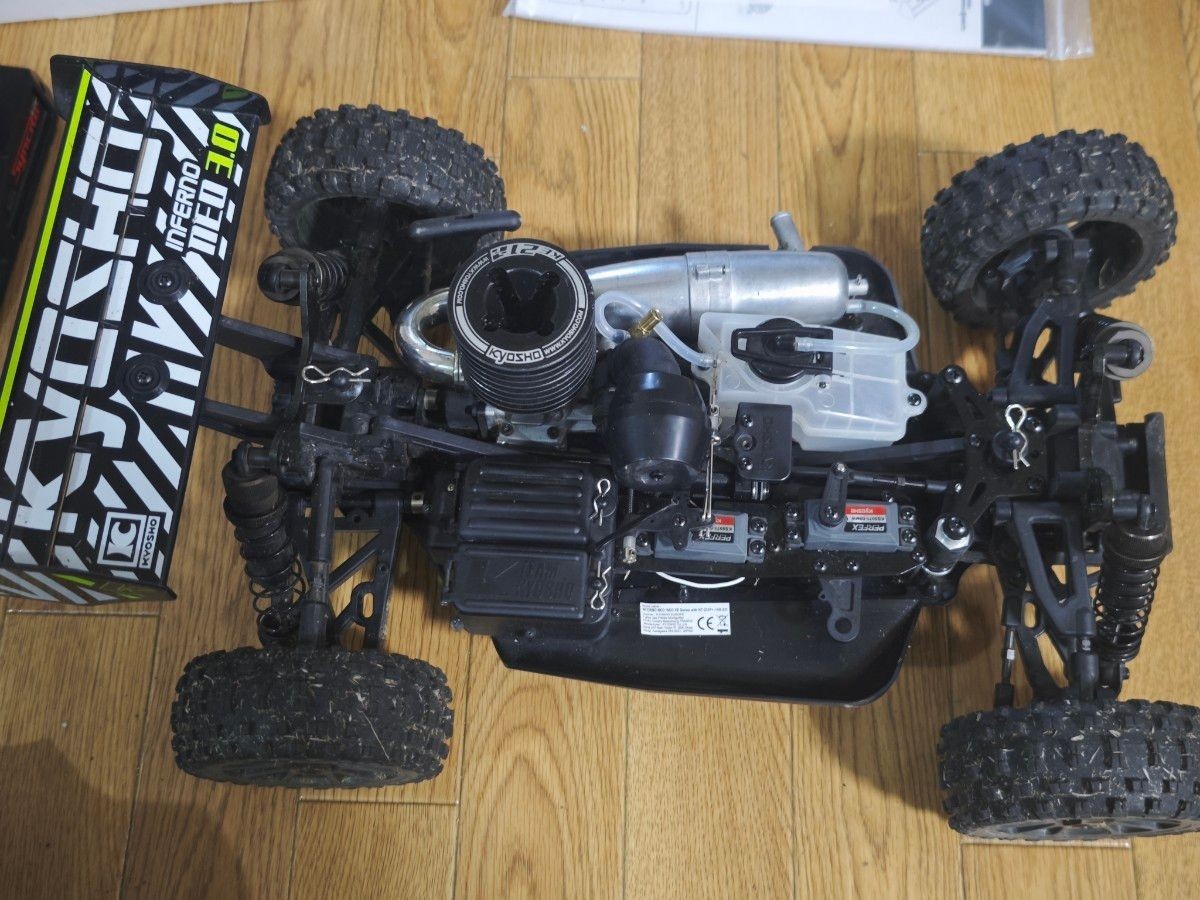 KYOSHO 1/8 INFERNO NEO 3.0 Nitro RC Buggy Engine Car Ready Set