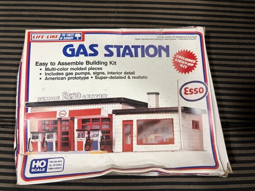 Mixed Lot Build-A-Scene & Life-Like Kits. Train scenery. Some may be incomplete
