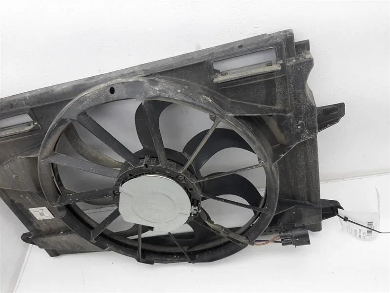 Conjunto de ventilador de motor de ventilador de radiador 17-19 CHEVROLET CRUZE 39013323 Foto 2 de 4