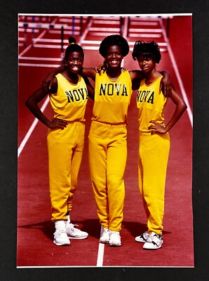 1980s Nova Southeastern University Black Women Track Team Vintage Press Photo