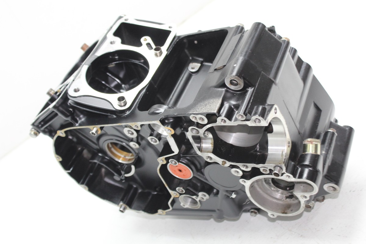 1997 SUZUKI MARAUDER 800 VZ800 ENGINE MOTOR CRANKCASE CRANK CASES
