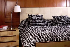 EMPRESS CHINCHILLA FULL SKIN BLANKET BEDSPREAD THROW COVER COAT NEIMAN QUALITY!!