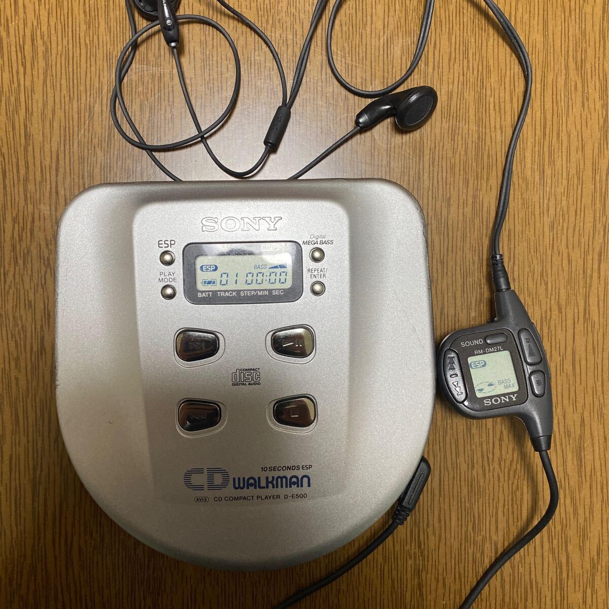 SONY CD WALKMAN D-E500 2012