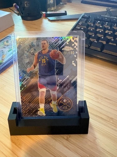 2025 Topps Chrome Nikola Jokić Refractors Blue (RAW)