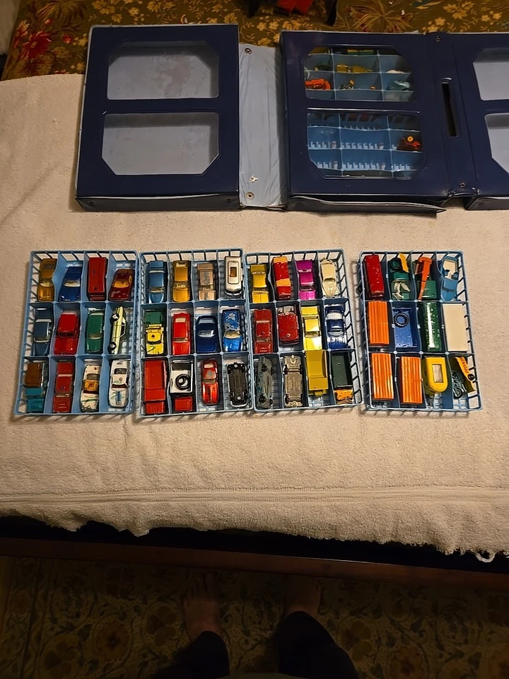Lote De Colección De 50 Coches Die Cast Matchbox Lesney Años 60.  Con estuche de coleccionista de coches Foto 3 de 4