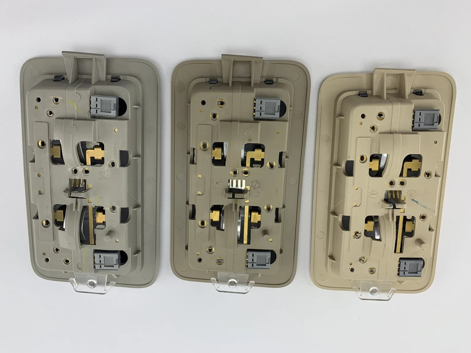 Tercera fila luz domo lámpara gris claro OEM Chevrolet GMC 2007-2014 ✅ Foto 3 de 4