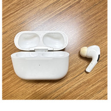 Apple AirPods Pro Lightning Single Wireless Earbud left with Charging Case