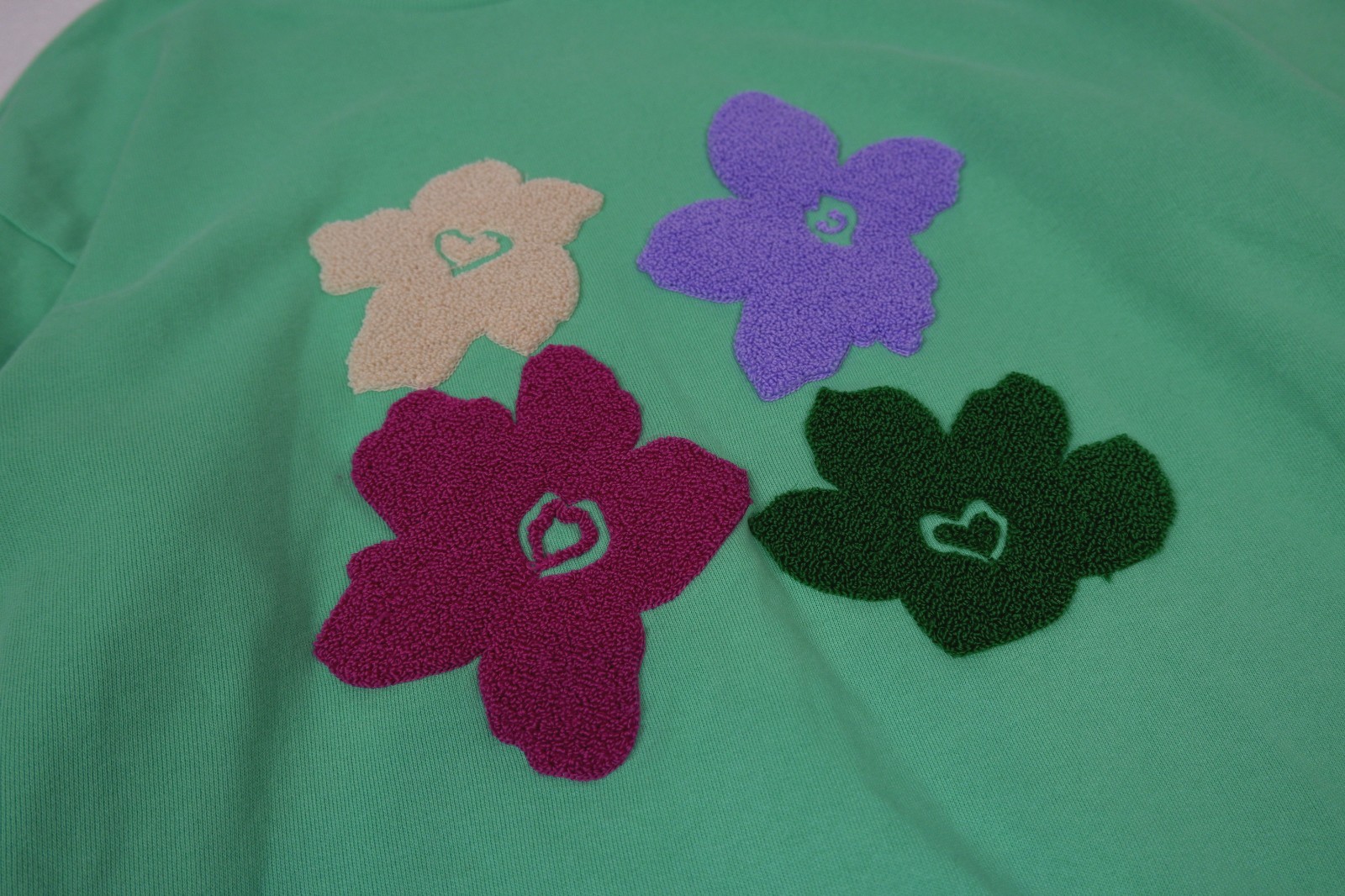 Patchwork Embroidered Daisy Flower green mint swe… - image 5