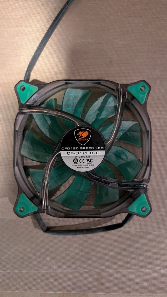 LED verde Cougar CF-D12HB-G CFD120 Foto 2 de 2