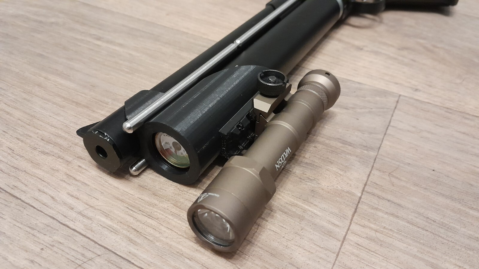 Rail inférieur pour PP750 solution pour fixer un laser facilement