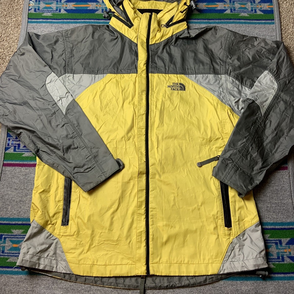 The North Face Summit Series Gore Tex XCR size Mens Medium The North Face Summit Series Gore Tex XCR size Mens Medium