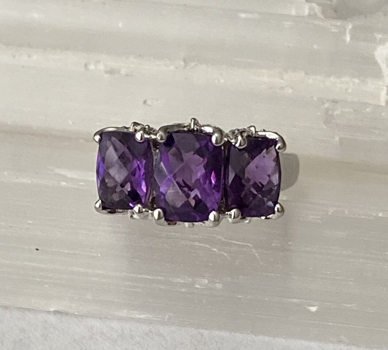 Amethyst Three Stone Sterling Silver Butterfly Pronged Size 5.75 Ring 3.7g
