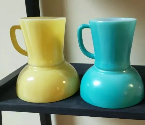4 VINTAGE FIRE KING ANCHOR HOCKING D HANDLE MUGS & CHILI BOWLS TEAL & YELLOW 