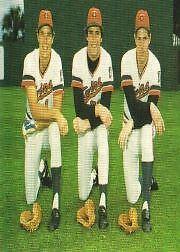 1983 Minnesota Twins Team Issue #32 Ray Smith Dave Engle Tim Laudner - NM-MT