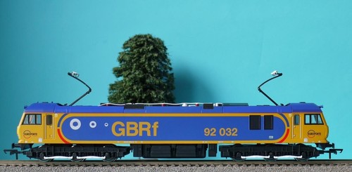 HORNBY R3135 CLASS 92 GBRF EUROPORTE no 92032 BOXED EXTRA PANTOGRAPH TOPS VGC - Picture 10 of 12