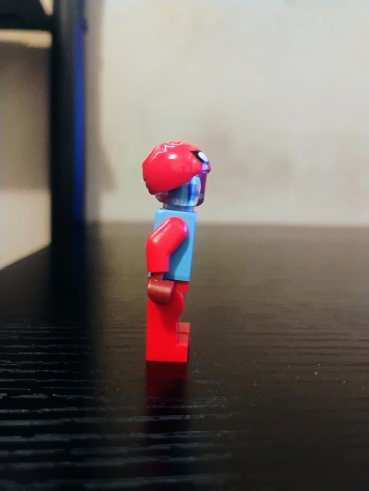 LEGO Peter Parker Minifigura Ataque a la Guarida de Araña 76175 ~ Capucha de Spider-Man Foto 4 de 4