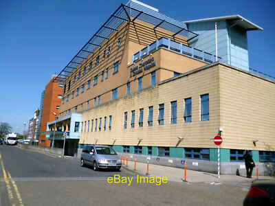 Photo 12x8 Queen Charlotte's and Chelsea Hospital Hammersmith  c2015