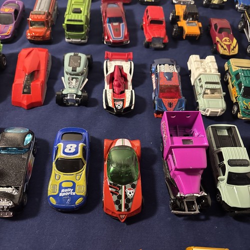 Hot Wheels, Matchbox & More Lot 50+ Diecast Cars - Picture 10 of 23
