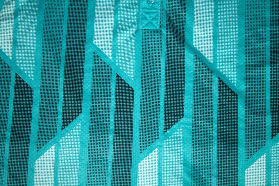 Camisa polo de golf Fila Sport calce atlético para hombre manga corta etiqueta talla mediana Foto 4 de 4